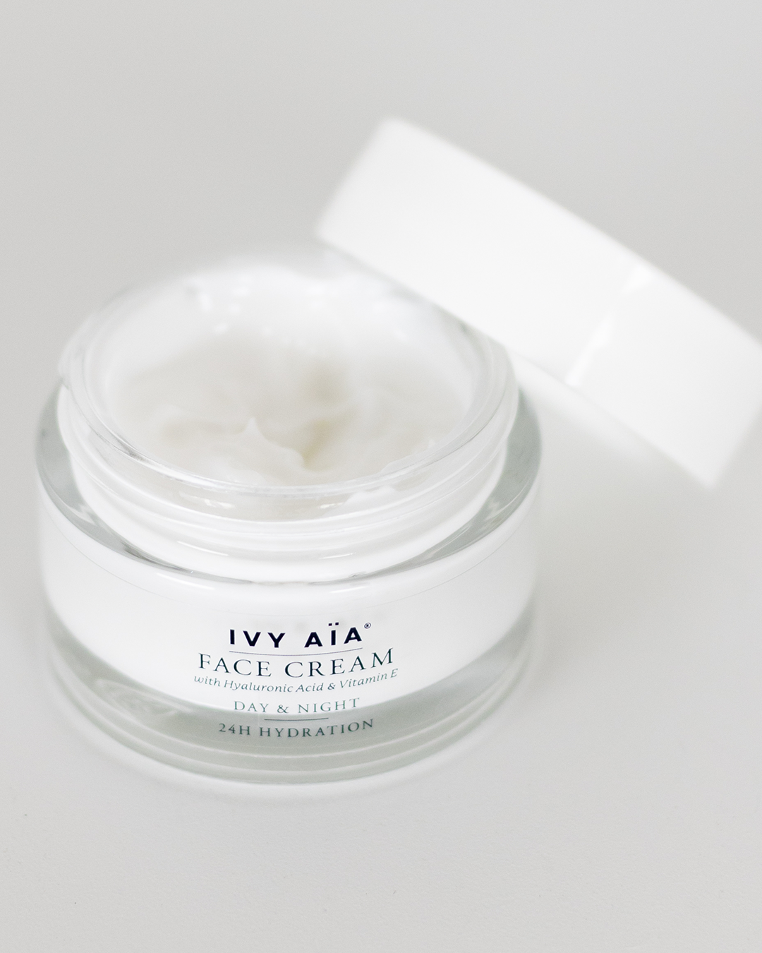 24 Hour קרם פנים