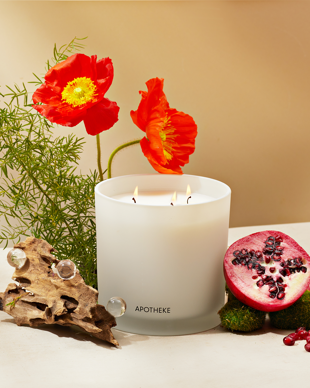 נר ריחני 3 פתילים - Apricot Red Currant Apotheke
