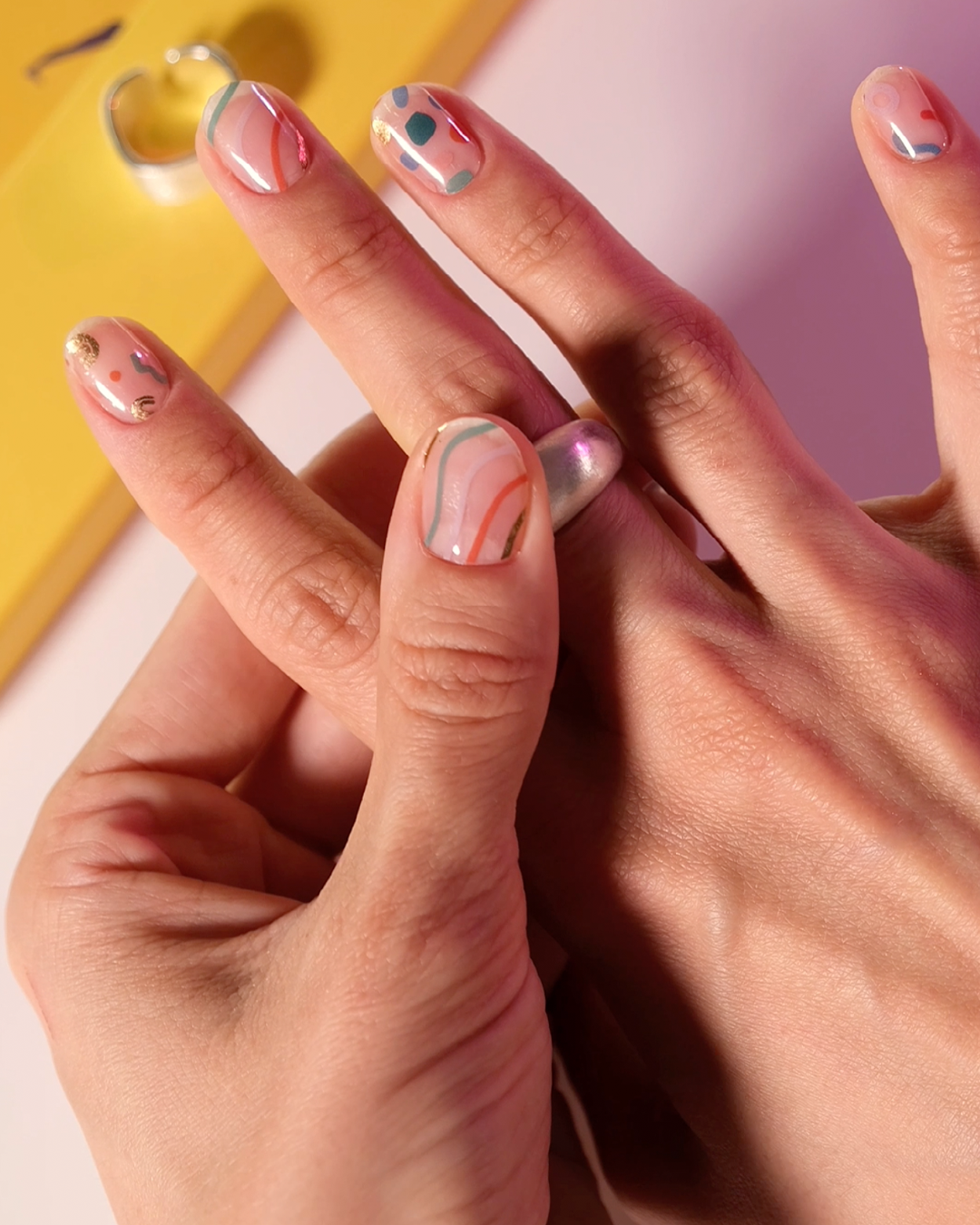 קונפטי Dip Gel Nail Wraps מאת MoYou London | ישראל