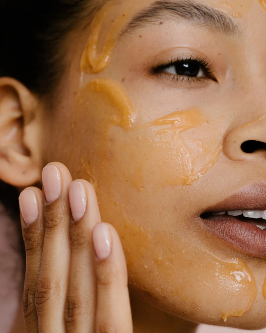 Vitamin C Mask for Revitalizing the Skin
