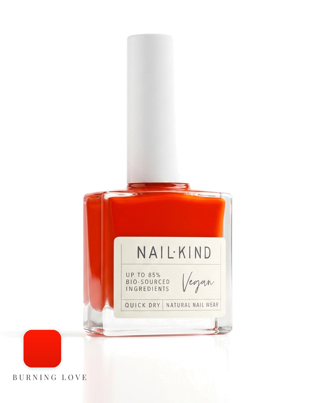לק NailKind Burning Love — בקבוק על רקע לבן עם דוגמית גוון