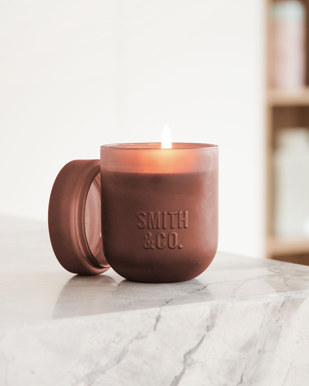 נר Smith & Co. - Black Oud  & Saffron