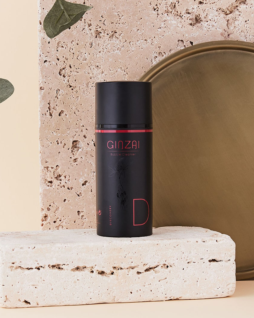 קצף ניקוי פנים עם ג'ינסנג היער השחור