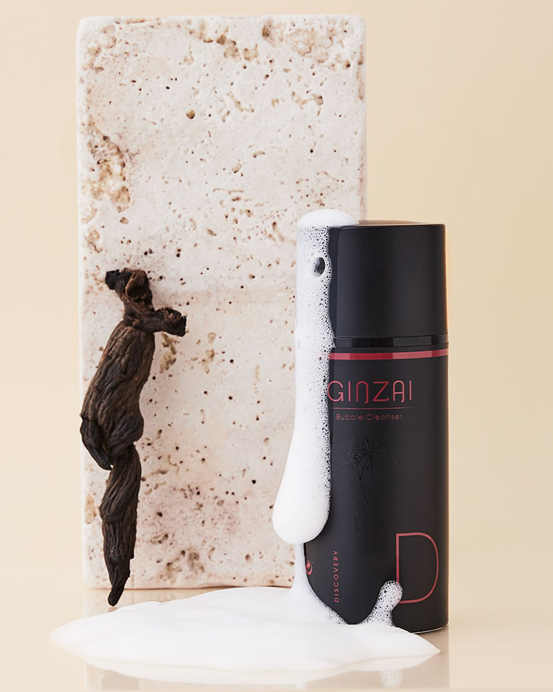 קצף ניקוי פנים עם ג'ינסנג היער השחור