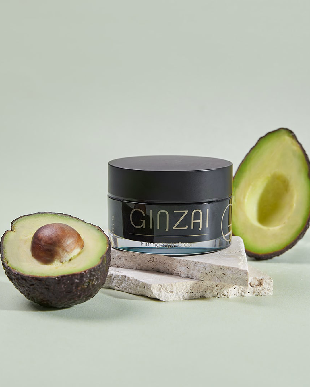 קרם לילה ממצק עם ג'ינסנג היער השחור