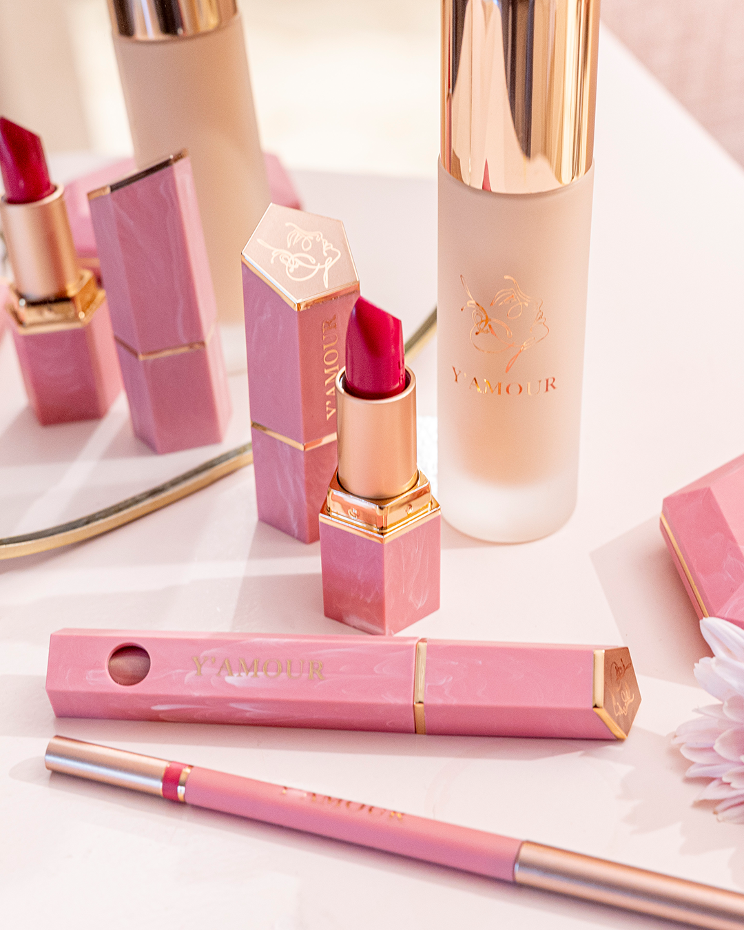 שפתון נוזלי