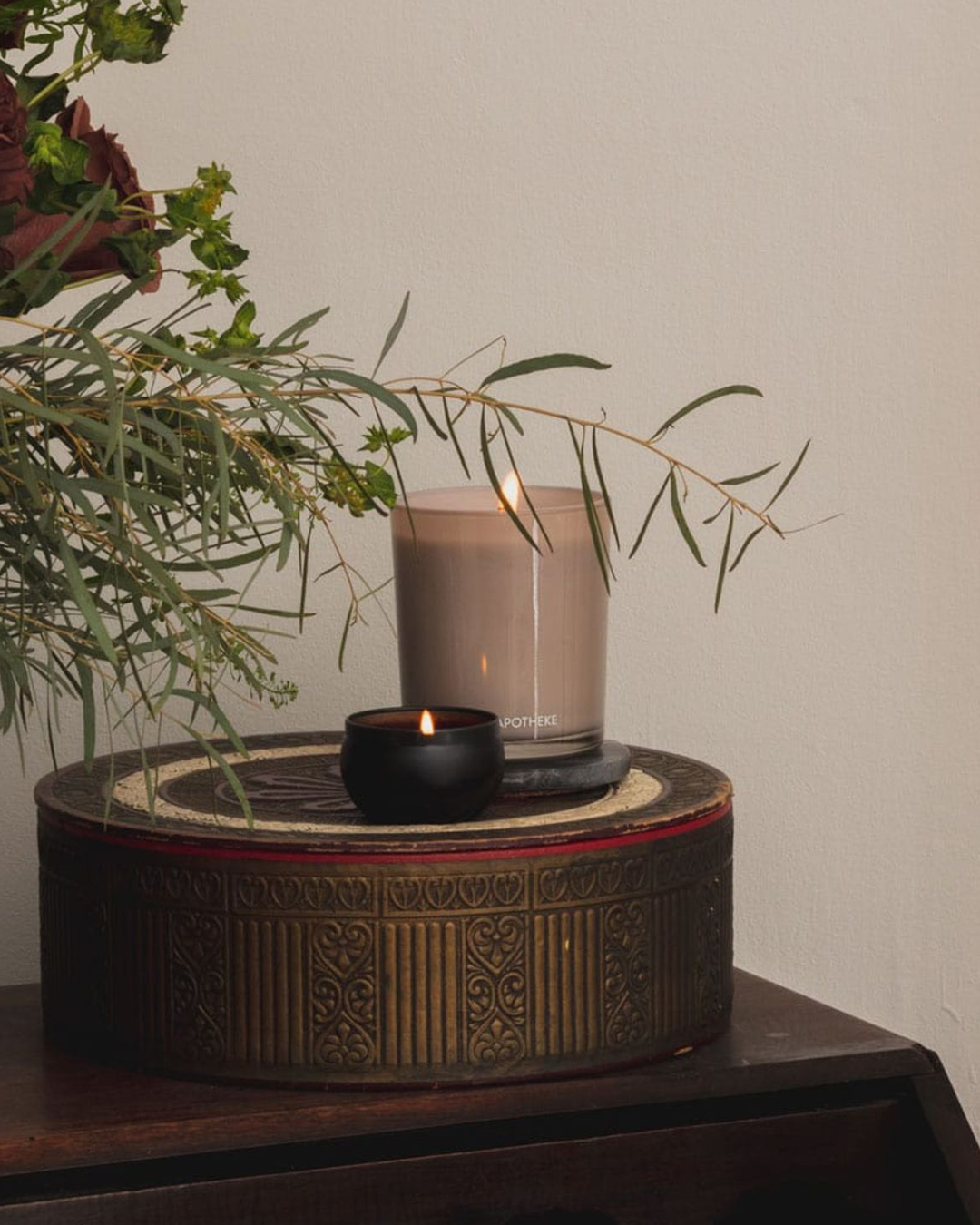 Classic Scented Candle - Black Iris Oak