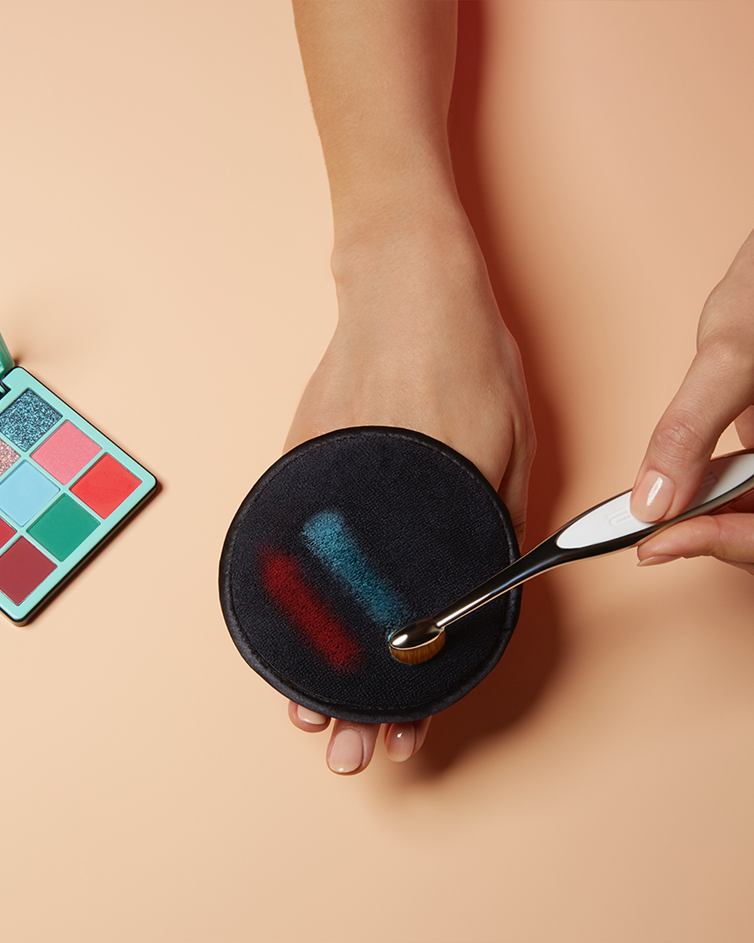 Brush cleaning pad