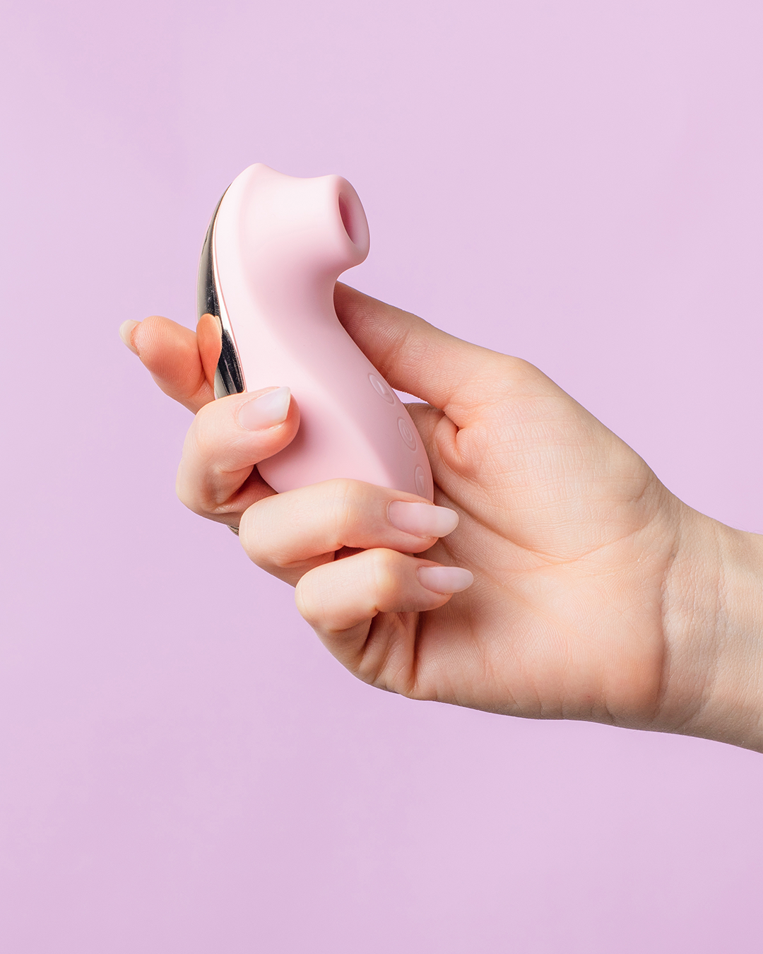 ויברטור יניקה ורוד בשימוש אישי, נראה נוח לאחיזה