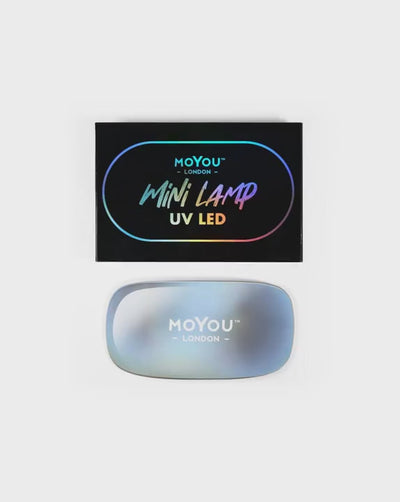 מנורת LED/UV של MoYou בפעולה