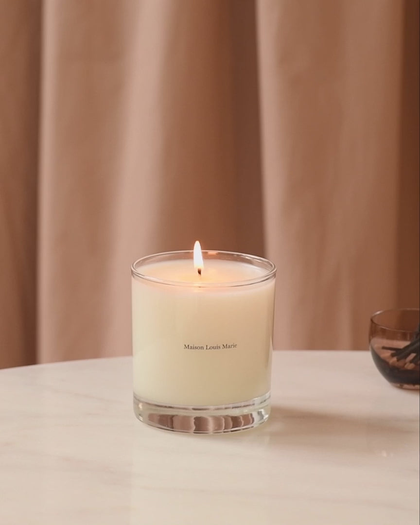 נר - No.04 Bois de Balincourt של Maison Louis Marie | Fine Rituals - וידאו